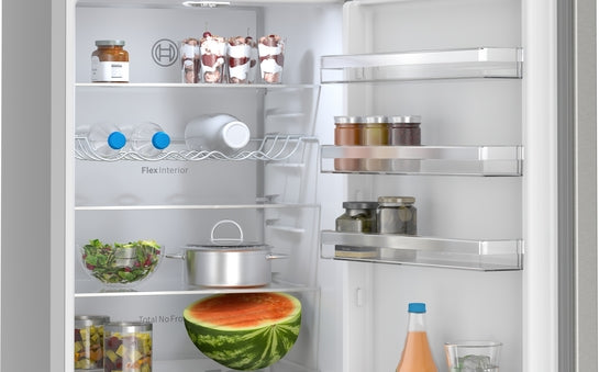 Serie 4 Freistehende Kühl-Gefrier-Kombination mit Gefrierbereich unten 203 x 60 cm Gebürsteter Stahl AntiFingerprint, Total No Frost KGN39VIBT