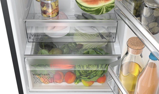 Serie 4 Freistehende Kühl-Gefrier-Kombination mit Gefrierbereich unten 186 x 60 cm Gebürsteter schwarzer Stahl AntiFingerprint, Total No Frost KGN36VXCT