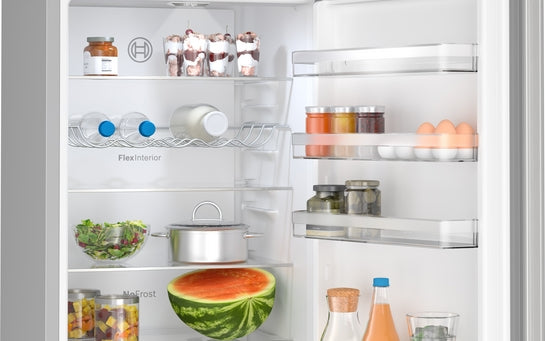 Serie 4 Freistehende Kühl-Gefrier-Kombination mit Gefrierbereich unten 203 x 60 cm Metall-Optik, Total No Frost KGN392LBF