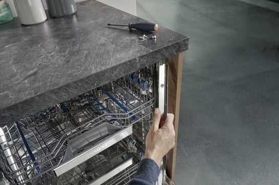 Verblendungs- und Befestigungsleisten SZ30BI22