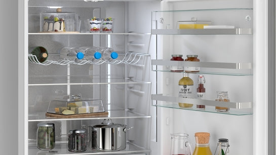 iQ500 Freistehende Kühl-Gefrier-Kombination mit Gefrierbereich unten 203 x 70 cm Gebürsteter Stahl AntiFingerprint, Total noFrost KG49NAICT