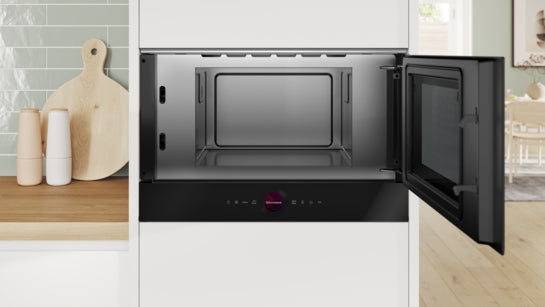 Serie 8 Schwarz BFR7221B1