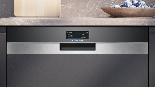 iQ700 Teilintegrierter Geschirrspüler 60 cm Gebürsteter Stahl SN57TS00CE