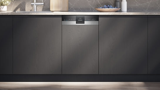 iQ300 Teilintegrierter Geschirrspüler 45 cm Gebürsteter Stahl SR53ES24KE