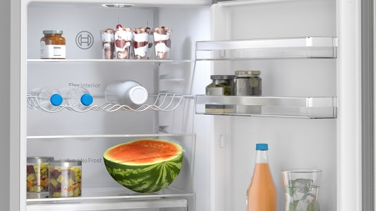 Serie 4 Freistehende Kühl-Gefrier-Kombination mit Gefrierbereich unten 186 x 60 cm Gebürsteter Stahl AntiFingerprint, Total No Frost KGN36VIBT