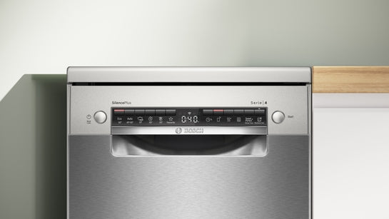 Serie 4 Freistehender Geschirrspüler 45 cm Gebürsteter Stahl mit Anti-Fingerprint SPS4HMI13E