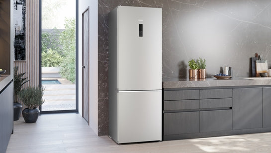 iQ500 Freistehende Kühl-Gefrier-Kombination mit Gefrierbereich unten 203 x 70 cm Edelstahl KG49NAIBG