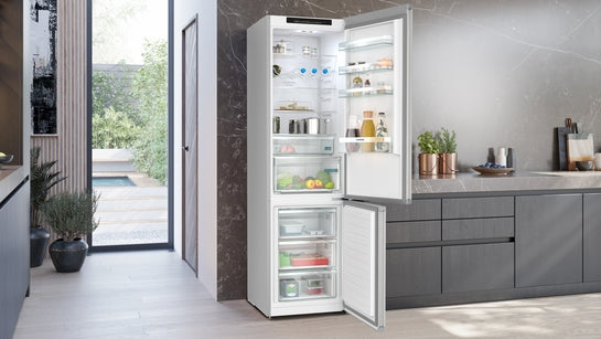 iQ300 Freistehende Kühl-Gefrier-Kombination mit Gefrierbereich unten 203 x 60 cm Metall-Optik, Total noFrost  KG39N2LCF