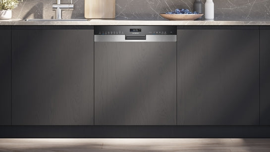 iQ500 Teilintegrierter Geschirrspüler 60 cm Gebürsteter Stahl SN55ES12CE