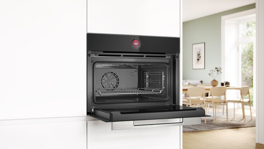 Serie 8 Einbau-Kompaktbackofen 60 x 45 cm Schwarz CBG7341B1