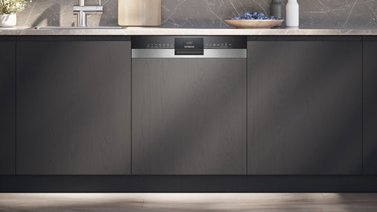 iQ300 Teilintegrierter Geschirrspüler 60 cm Gebürsteter Stahl SN53HS03VE