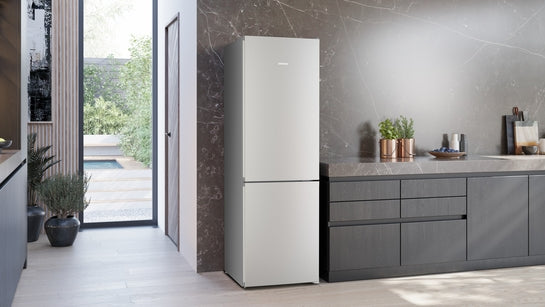 iQ300 Freistehende Kühl-Gefrier-Kombination mit Gefrierbereich unten 186 x 60 cm Edelstahl KG36NVIBG