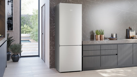 iQ300 Freistehende Kühl-Gefrier-Kombination mit Gefrierbereich unten 203 x 70 cm Edelstahl KG49NVIBG